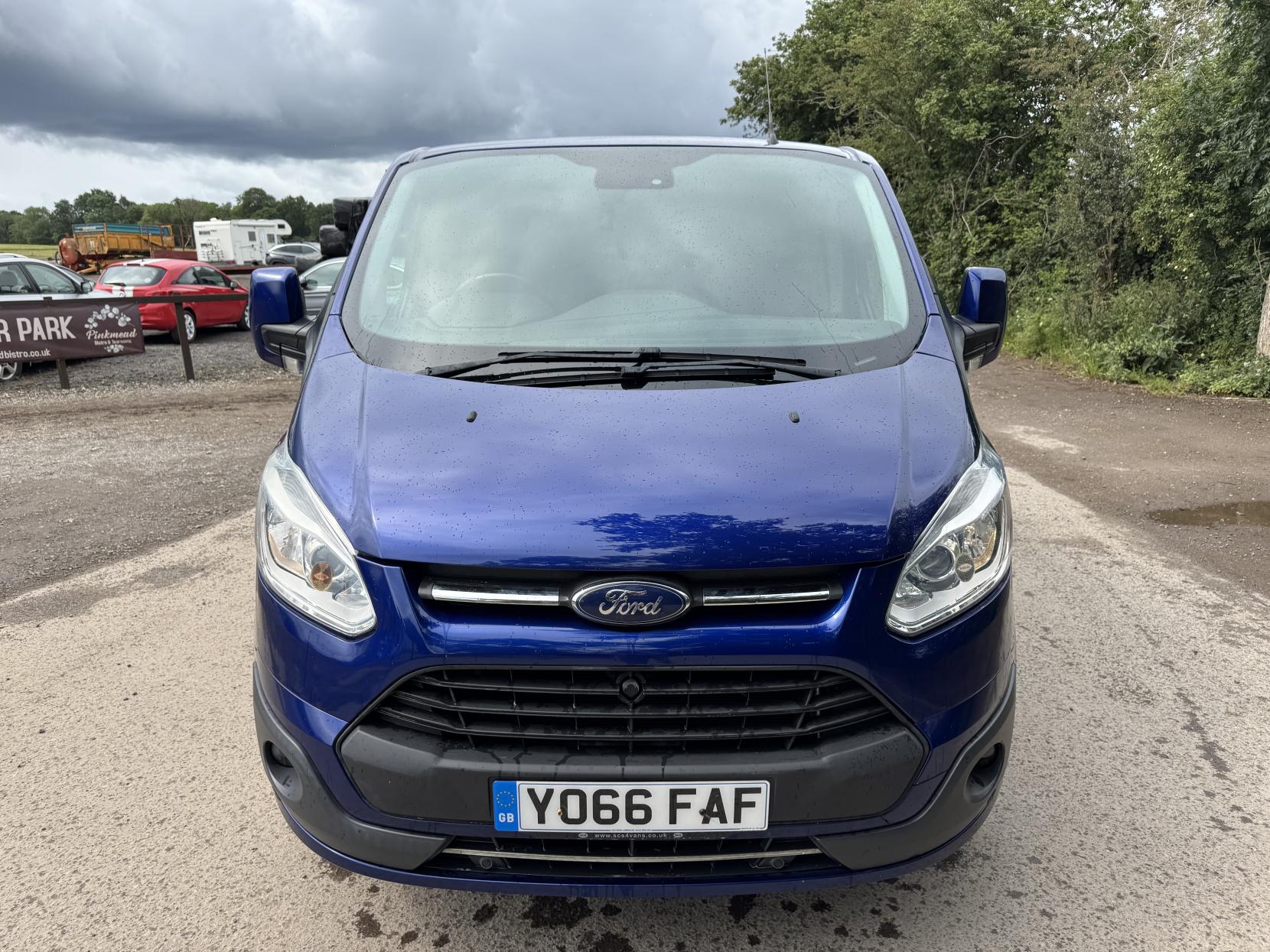 Ford Transit Custom 2.0 TDCi 270 Limited Panel Van 5dr Diesel Manual L1 H1 (163 g/km, 128 bhp)