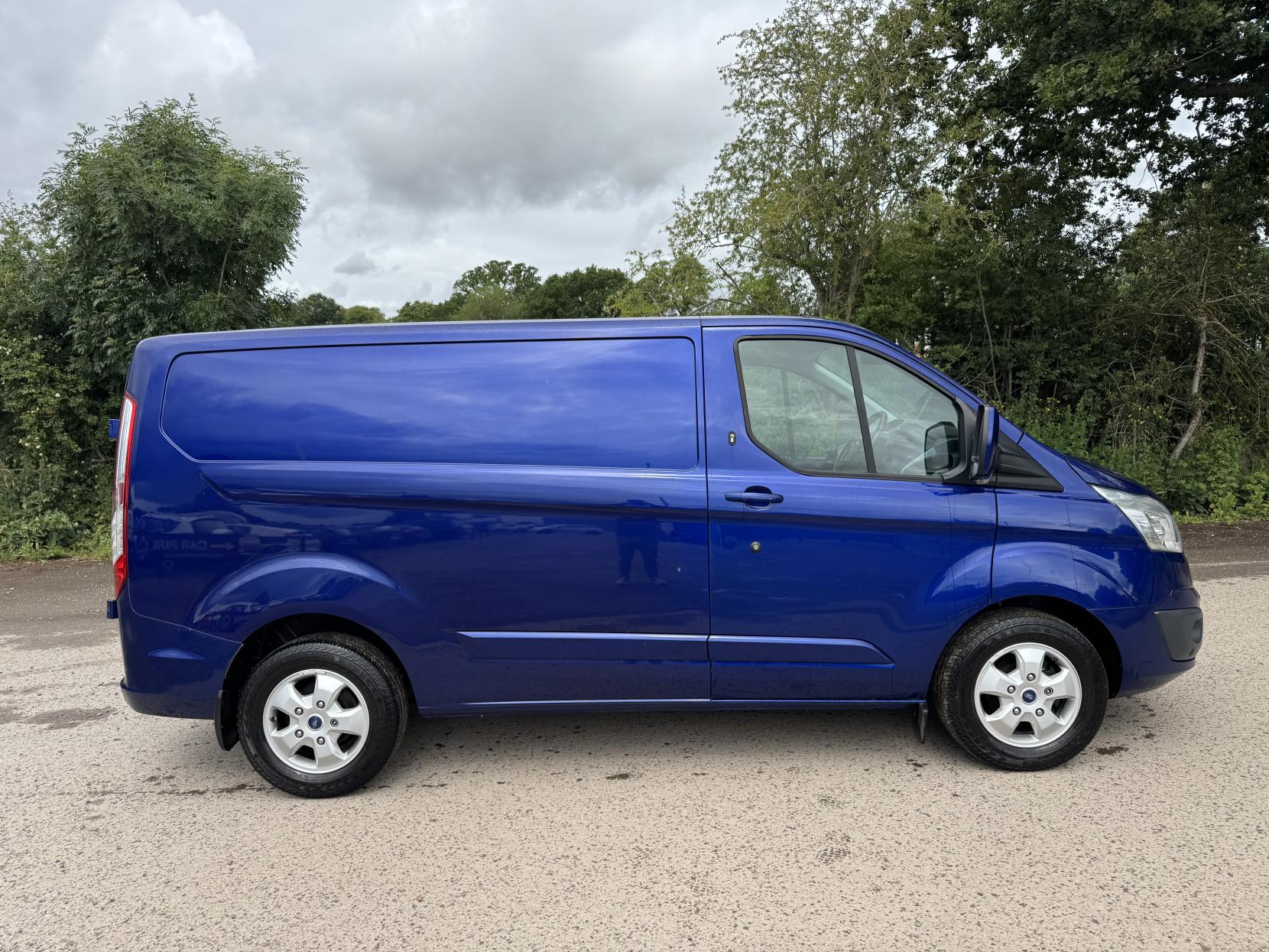 Ford Transit Custom 2.0 TDCi 270 Limited Panel Van 5dr Diesel Manual L1 H1 (163 g/km, 128 bhp)