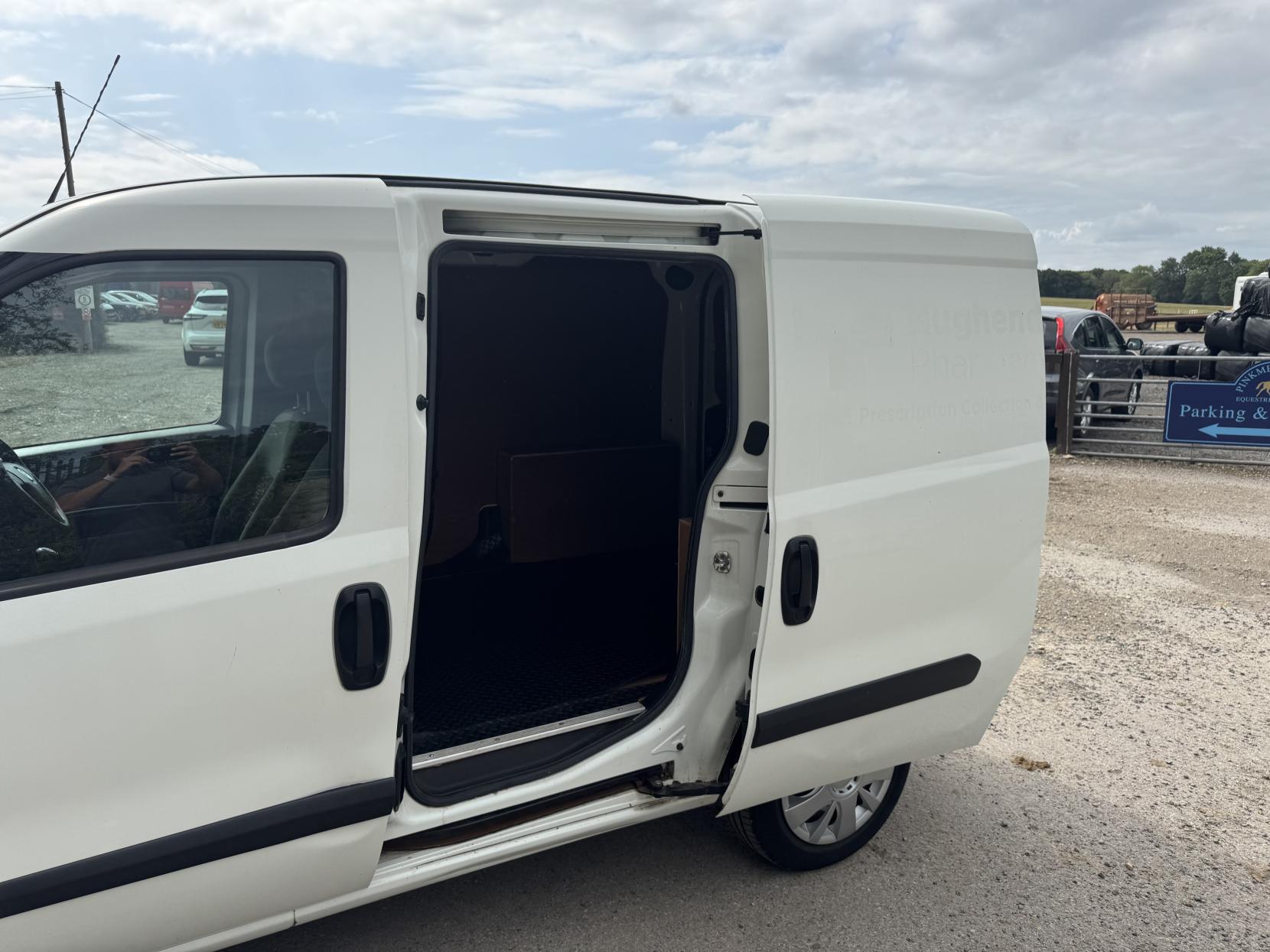 Vauxhall Combo 1.3 CDTi 2000 16v Panel Van 3dr Diesel Manual FWD L1 H1 (133 g/km, 89 bhp)