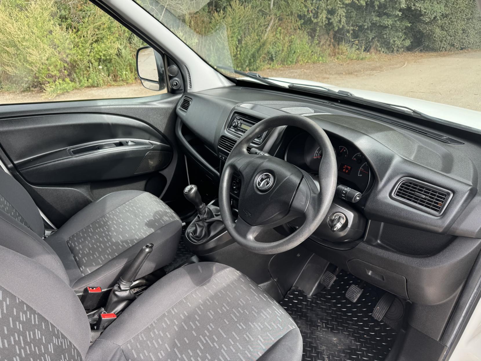Vauxhall Combo 1.3 CDTi 2000 16v Panel Van 3dr Diesel Manual FWD L1 H1 (133 g/km, 89 bhp)