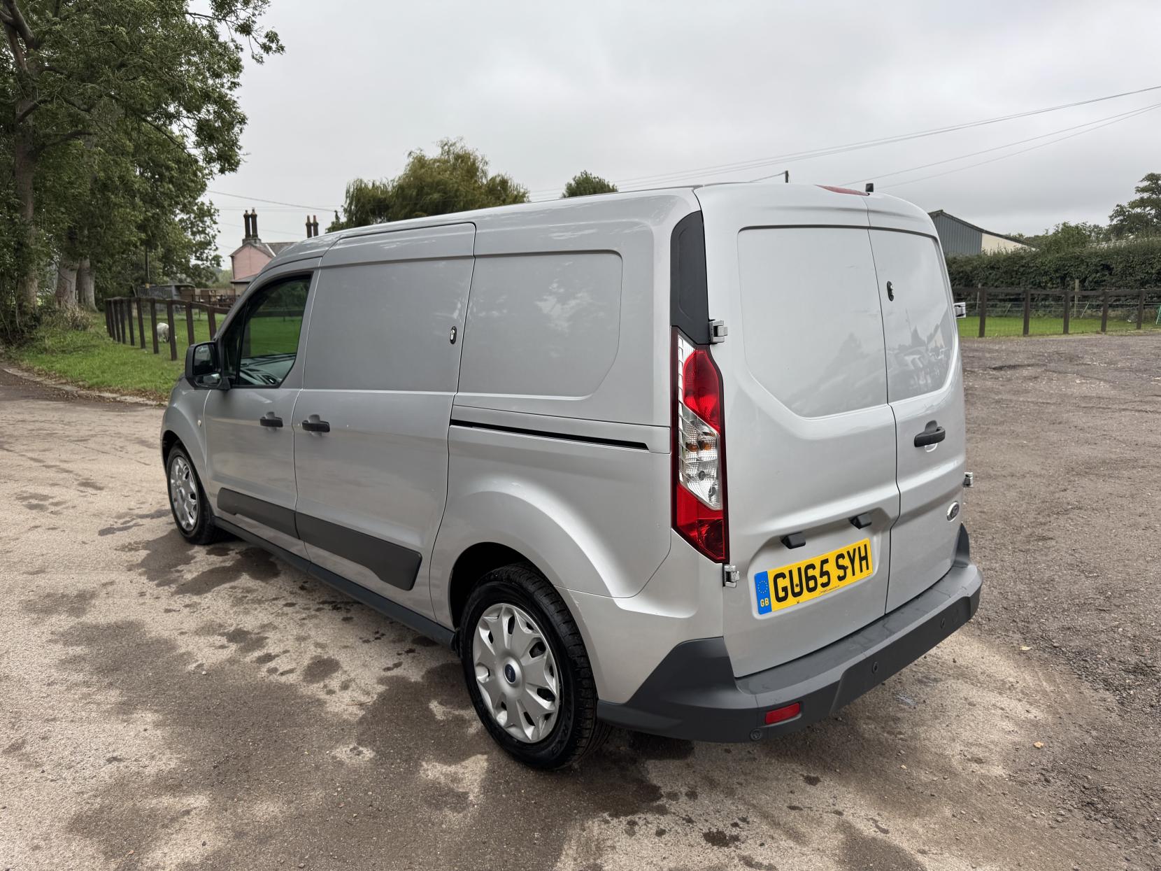 Ford Transit Connect 1.6 TDCi 210 Trend Panel Van 5dr Diesel Manual L2 H1 (128 g/km, 94 bhp)