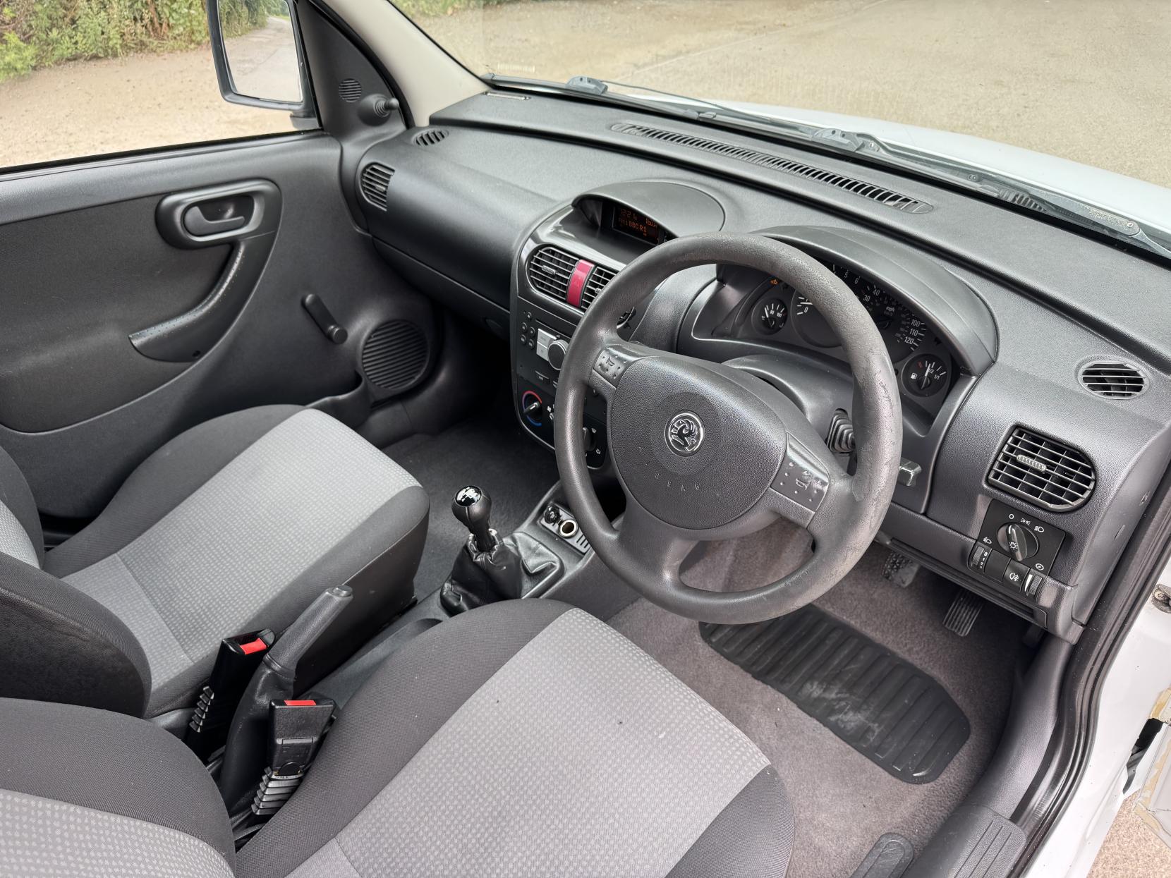 Vauxhall Combo 1.3 CDTi 1700 16v Panel Van 3dr Diesel Manual (134 g/km, 69 bhp)
