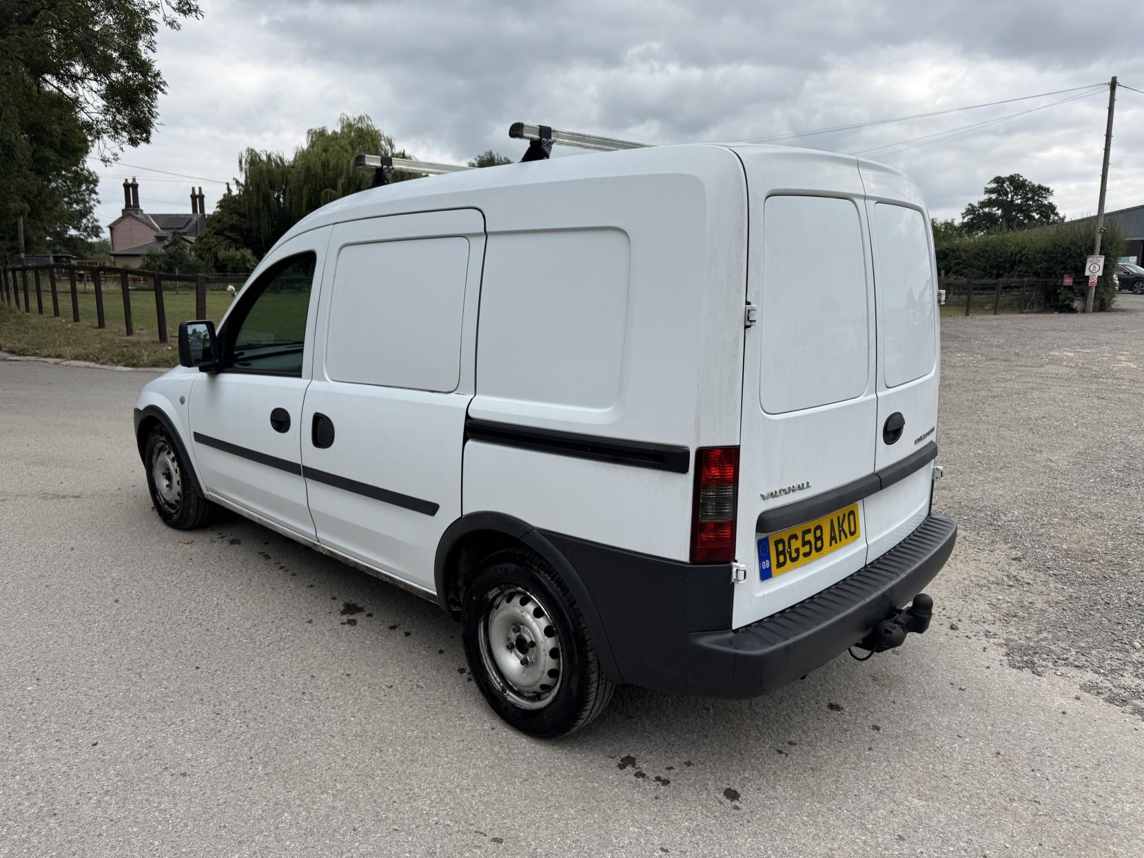 Vauxhall Combo 1.3 CDTi 1700 16v Panel Van 3dr Diesel Manual (134 g/km, 69 bhp)