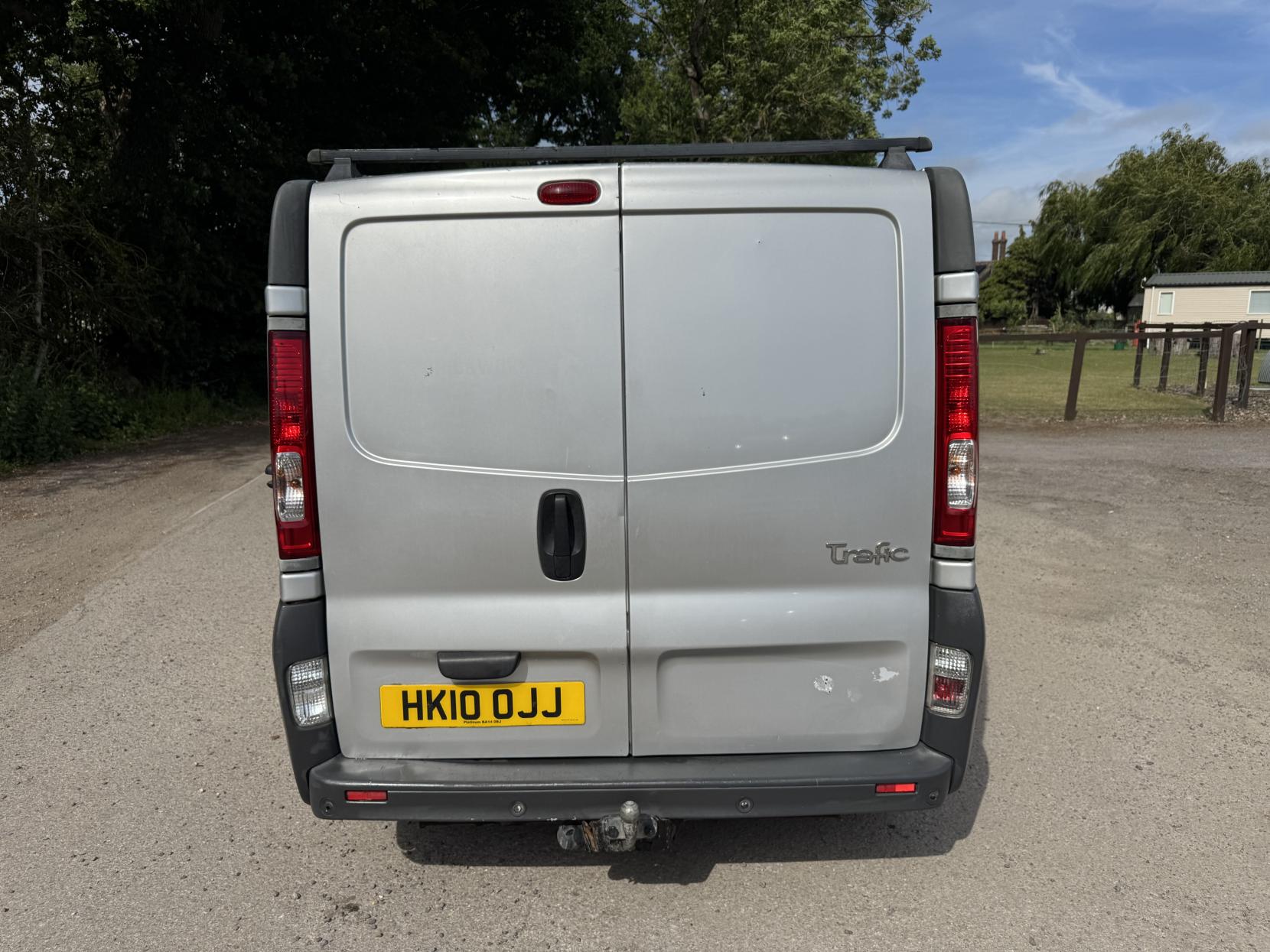 Renault Trafic 2.0 dCi SL27 Panel Van 4dr Diesel Manual L1 H1 (Phase 3) (195 g/km, 115 bhp)