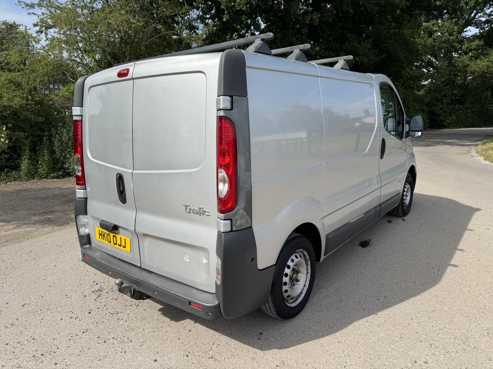 Renault Trafic 2.0 dCi SL27 Panel Van 4dr Diesel Manual L1 H1 (Phase 3) (195 g/km, 115 bhp)
