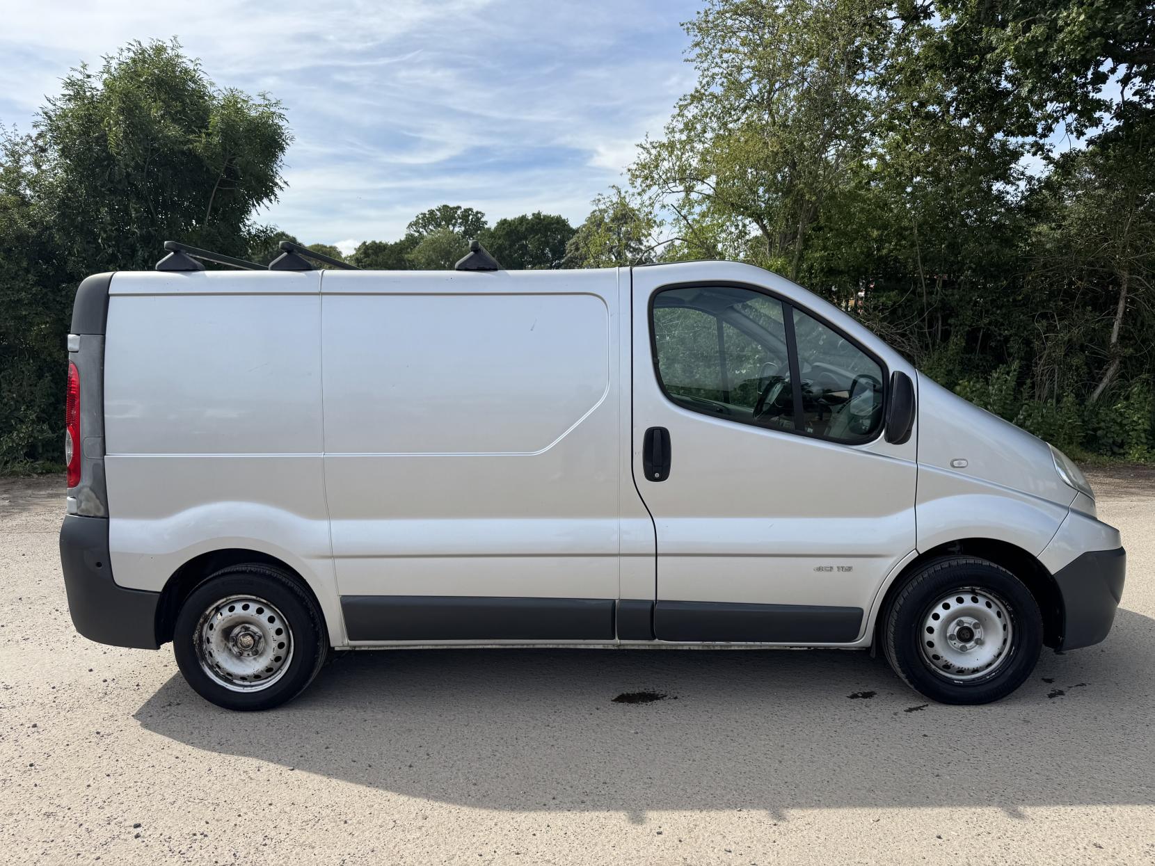 Renault Trafic 2.0 dCi SL27 Panel Van 4dr Diesel Manual L1 H1 (Phase 3) (195 g/km, 115 bhp)