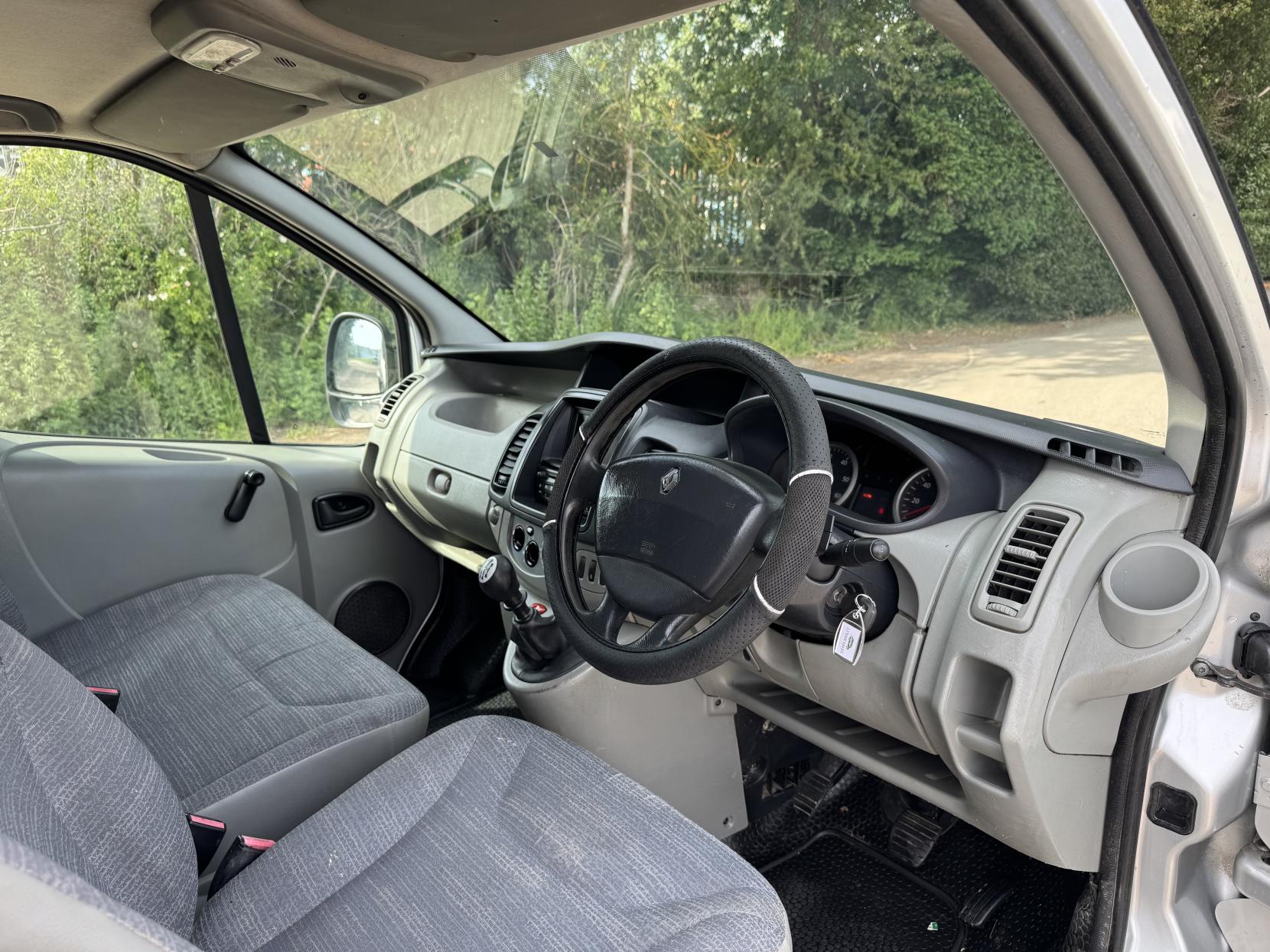Renault Trafic 2.0 dCi SL27 Panel Van 4dr Diesel Manual L1 H1 (Phase 3) (195 g/km, 115 bhp)