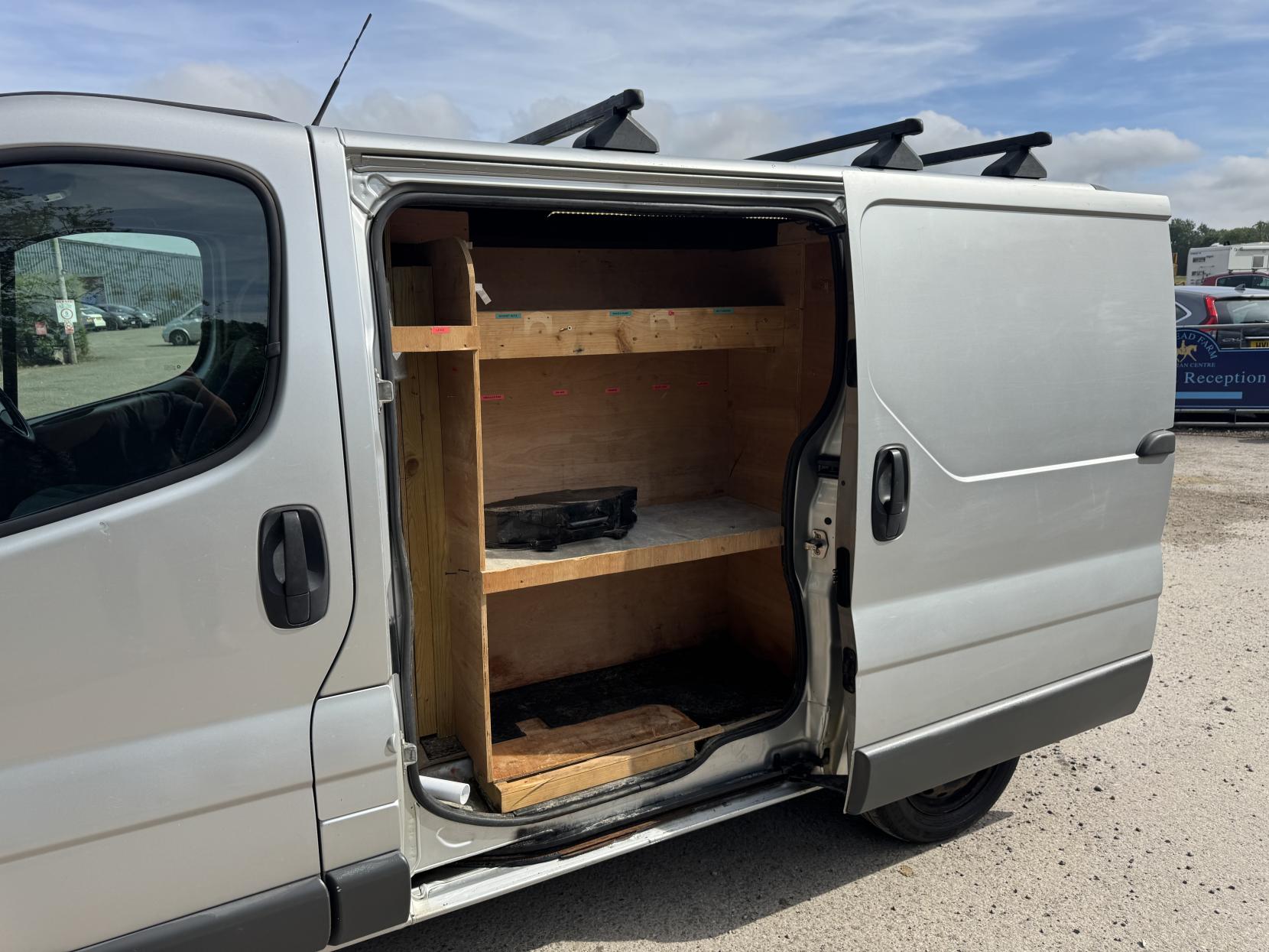 Renault Trafic 2.0 dCi SL27 Panel Van 4dr Diesel Manual L1 H1 (Phase 3) (195 g/km, 115 bhp)
