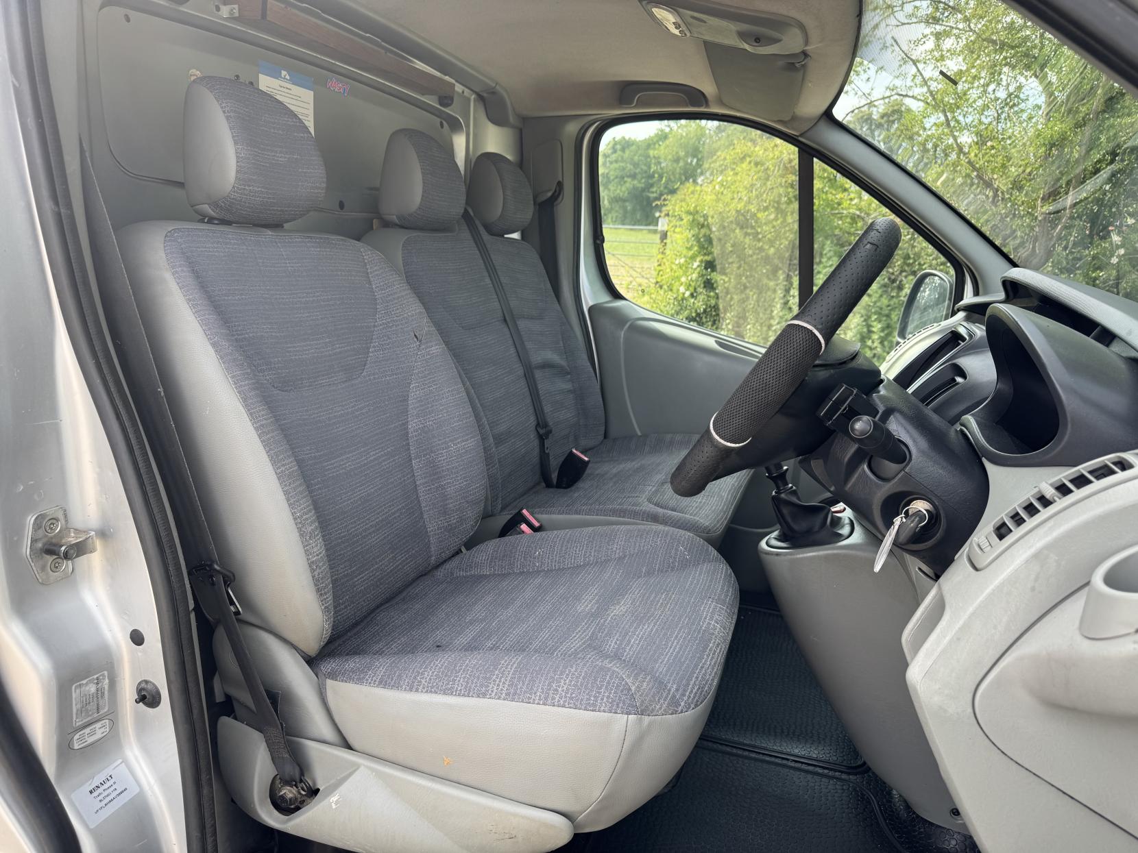 Renault Trafic 2.0 dCi SL27 Panel Van 4dr Diesel Manual L1 H1 (Phase 3) (195 g/km, 115 bhp)