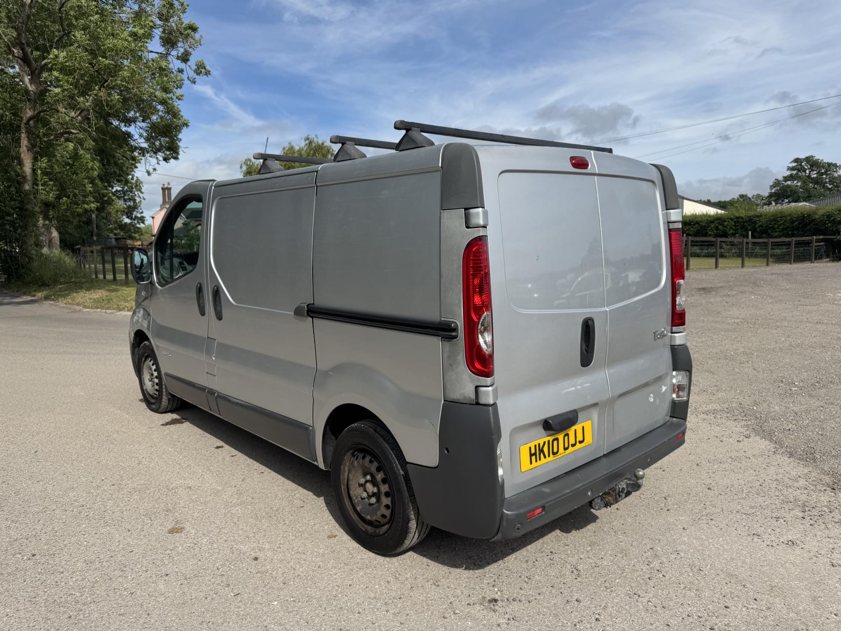 Renault Trafic 2.0 dCi SL27 Panel Van 4dr Diesel Manual L1 H1 (Phase 3) (195 g/km, 115 bhp)