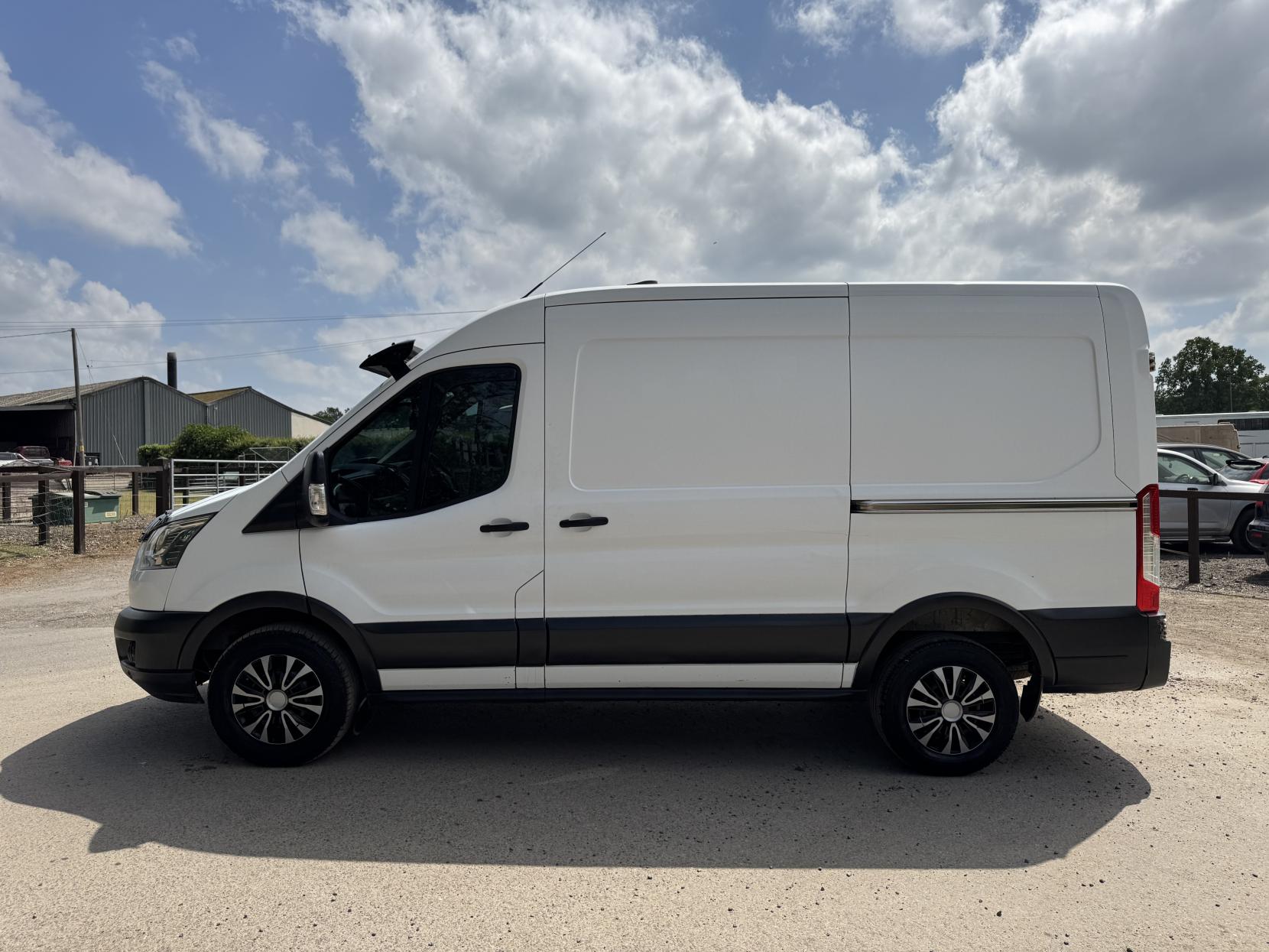 Ford Transit 2.2 TDCi 350 Trend Panel Van 5dr Diesel Manual RWD L2 H3 Euro 5 (155 ps)