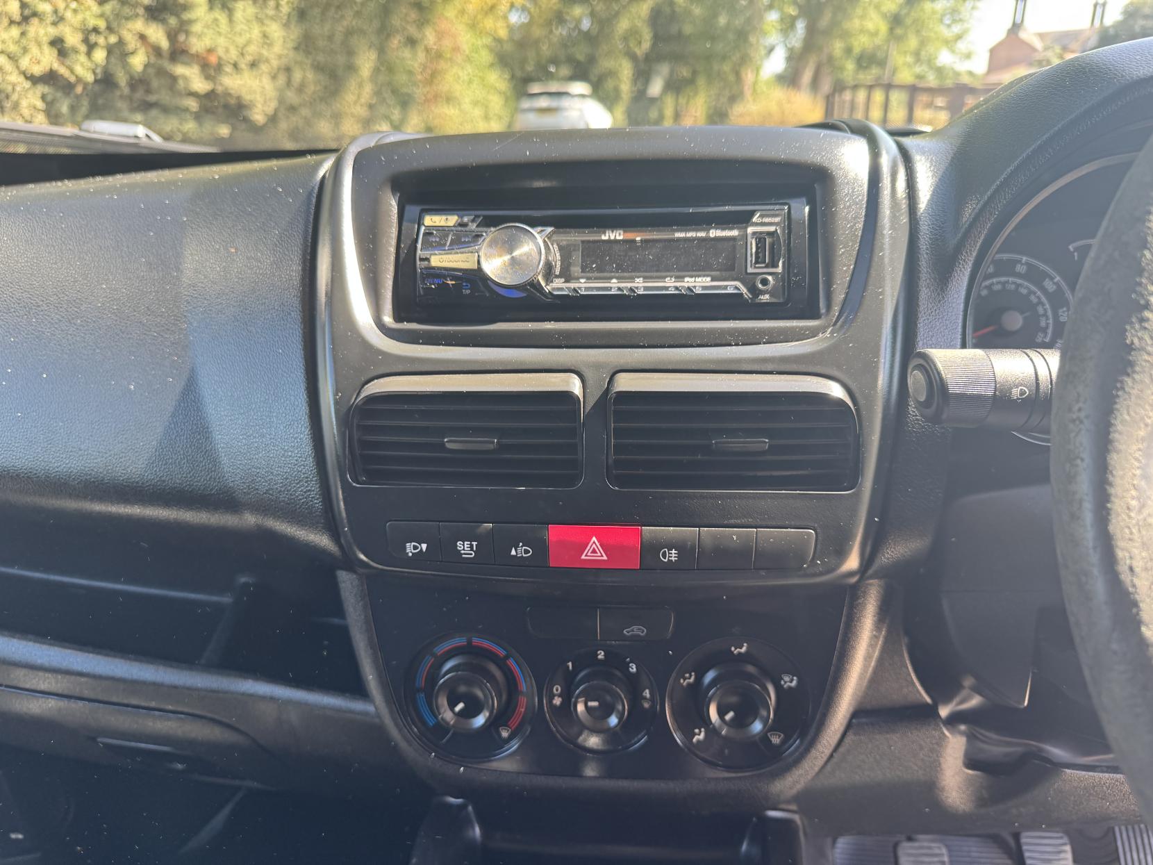 Vauxhall Combo 1.3 CDTi 2000 16v Panel Van 3dr Diesel Manual FWD L1 H1 (133 g/km, 89 bhp)