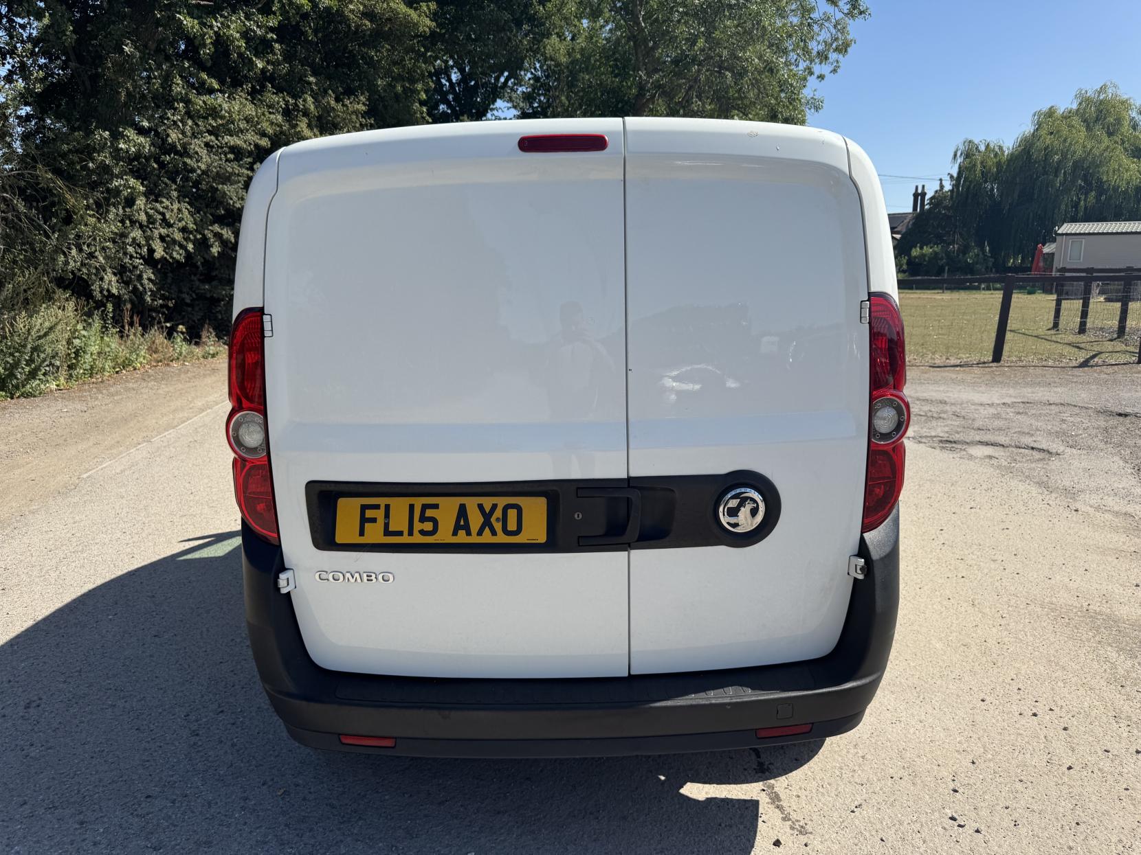 Vauxhall Combo 1.3 CDTi 2000 16v Panel Van 3dr Diesel Manual FWD L1 H1 (133 g/km, 89 bhp)