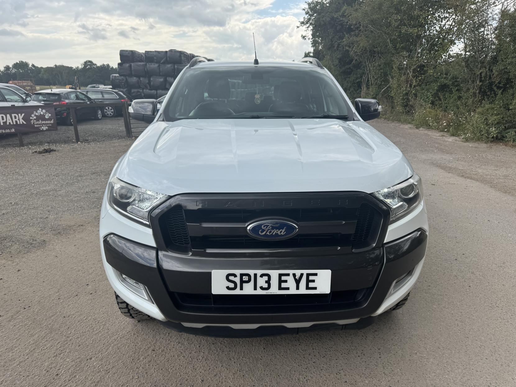 Ford Ranger 3.2 TDCi Wildtrak Pickup Double Cab 4dr Diesel Auto 4WD Euro 5 (200 ps)