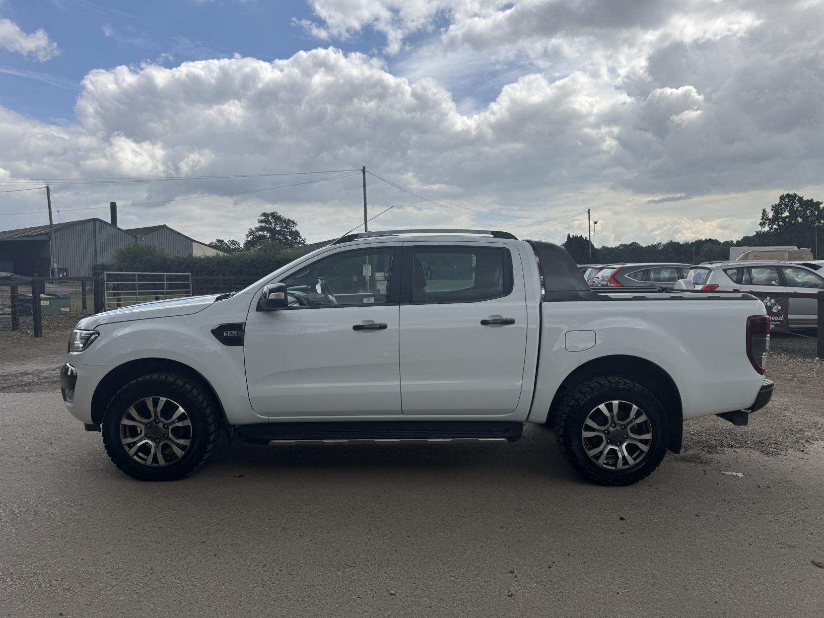 Ford Ranger 3.2 TDCi Wildtrak Pickup Double Cab 4dr Diesel Auto 4WD Euro 5 (200 ps)