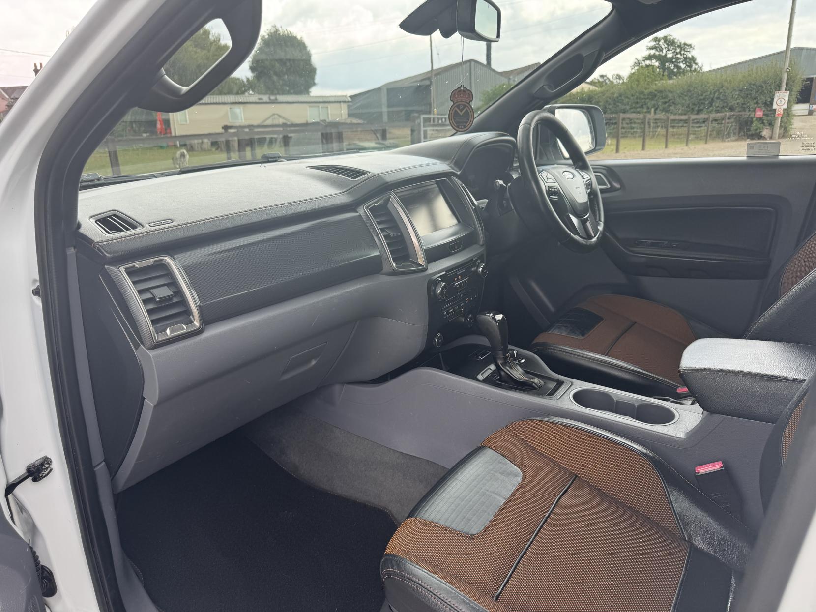 Ford Ranger 3.2 TDCi Wildtrak Pickup Double Cab 4dr Diesel Auto 4WD Euro 5 (200 ps)