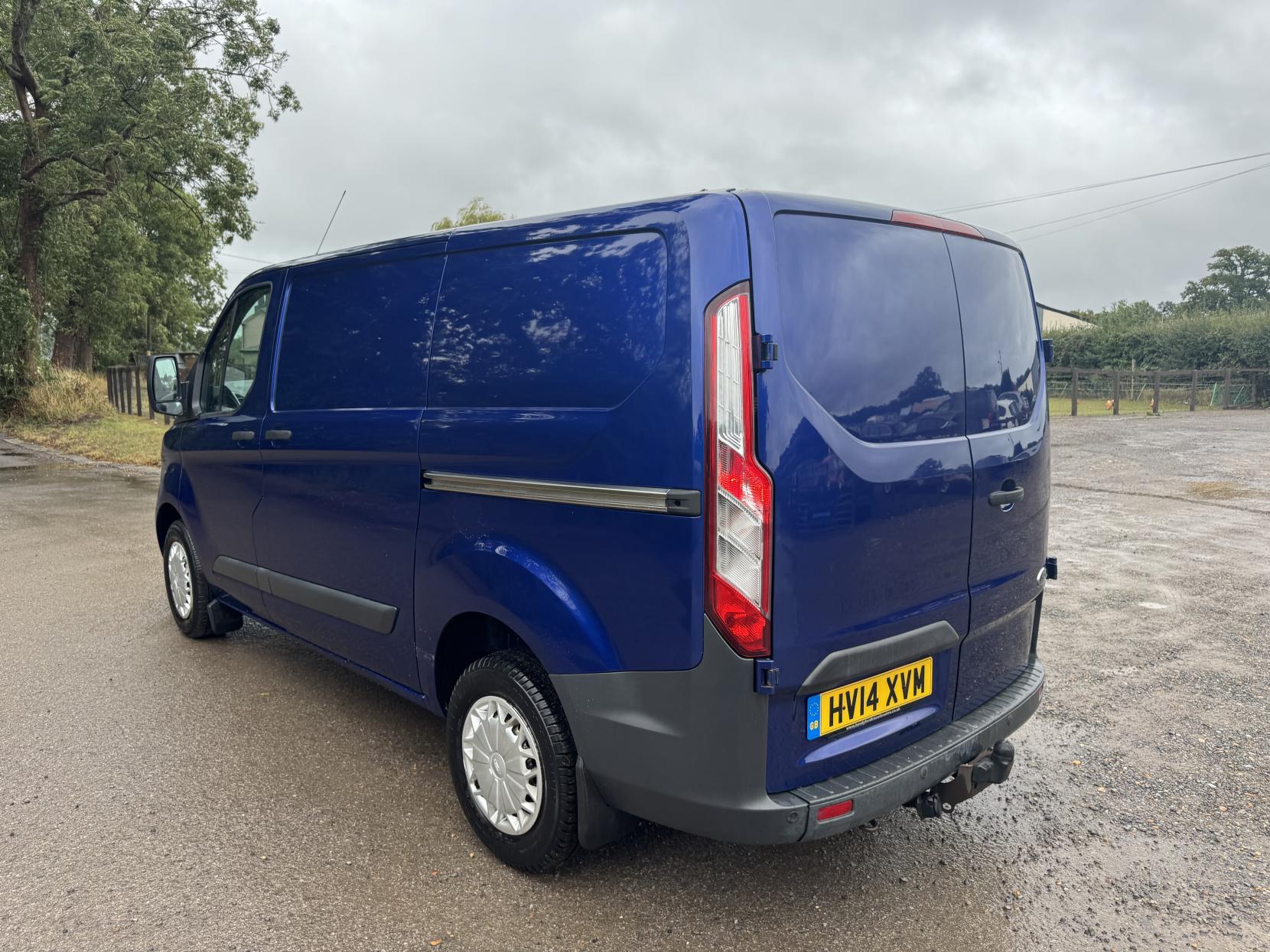 Ford Transit Custom 2.2 TDCi 290 Trend Panel Van 5dr Diesel Manual L1 H1 (186 g/km, 123 bhp)
