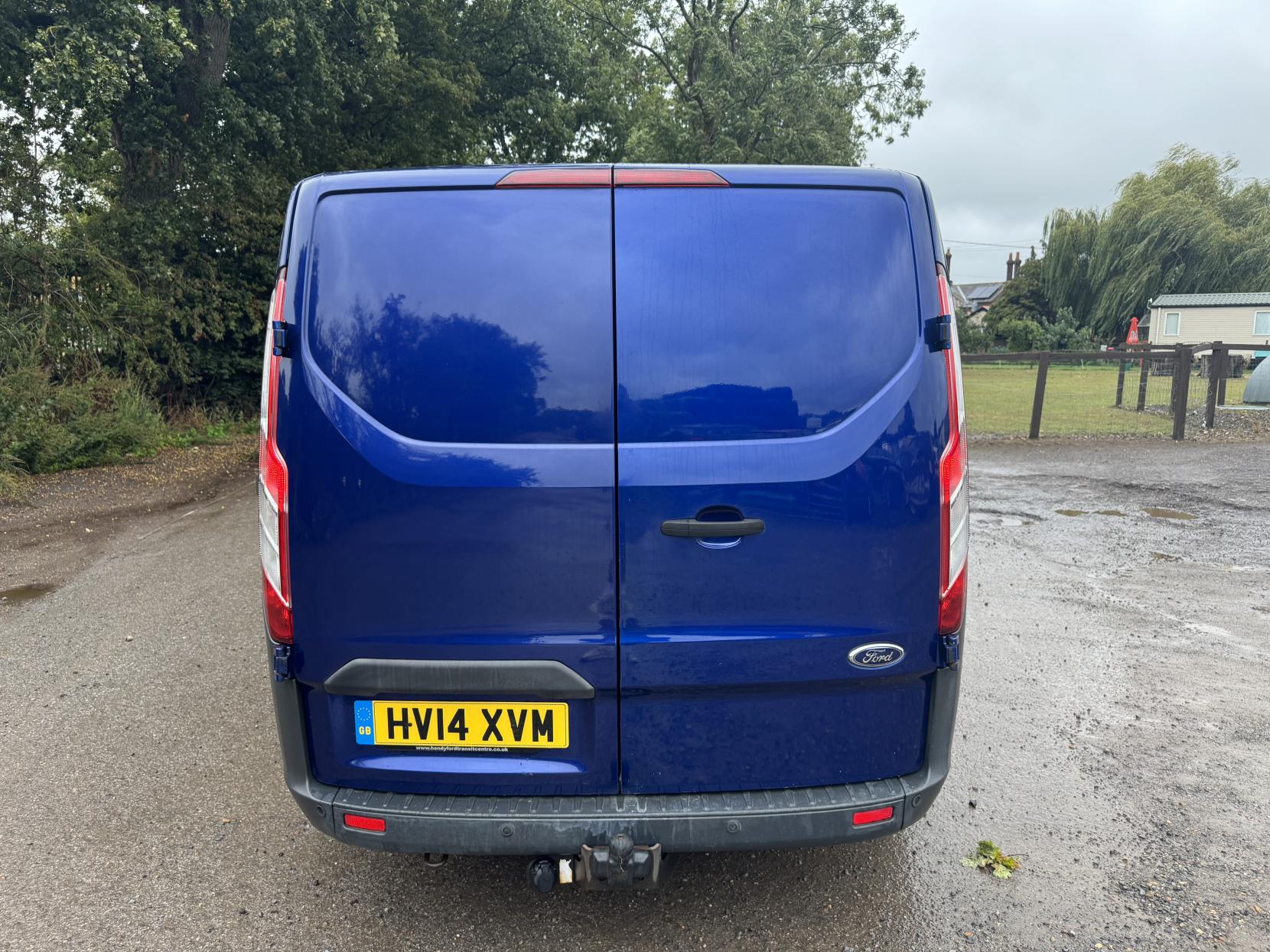 Ford Transit Custom 2.2 TDCi 290 Trend Panel Van 5dr Diesel Manual L1 H1 (186 g/km, 123 bhp)
