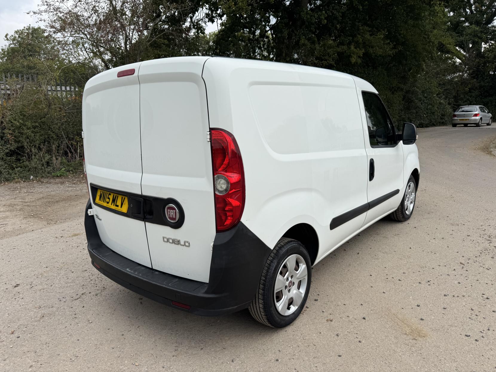 Fiat Doblo 1.3 JTD MultiJetII 16v Panel Van 4dr Diesel Manual L1 H1 (133 g/km, 90 bhp)