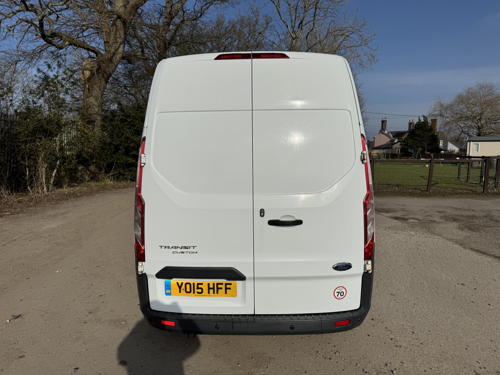 Ford Transit Custom 2.2 TDCi 330 Panel Van 5dr Diesel Manual L1 H1 (192 g/km, 123 bhp)