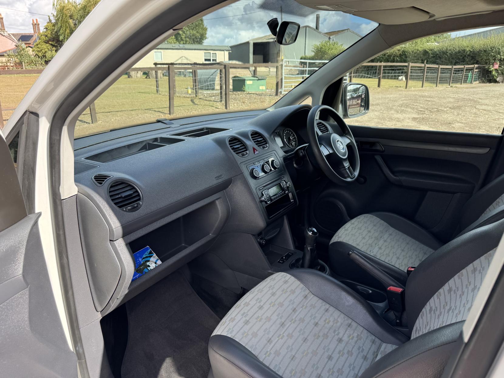 Volkswagen Caddy 1.6 TDI BlueMotion Tech C20 Startline Panel Van 4dr Diesel Manual L1 H1 (134 g/km, 101 bhp)