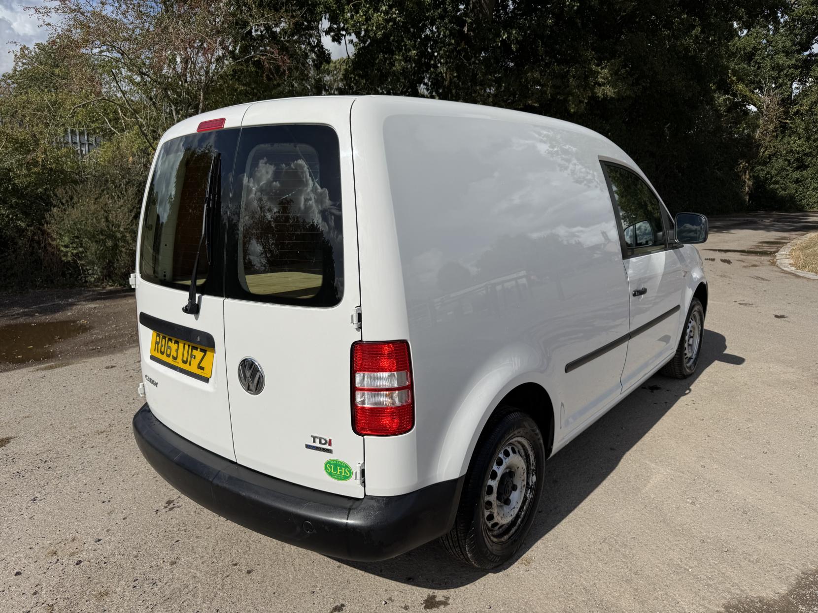 Volkswagen Caddy 1.6 TDI BlueMotion Tech C20 Startline Panel Van 4dr Diesel Manual L1 H1 (134 g/km, 101 bhp)