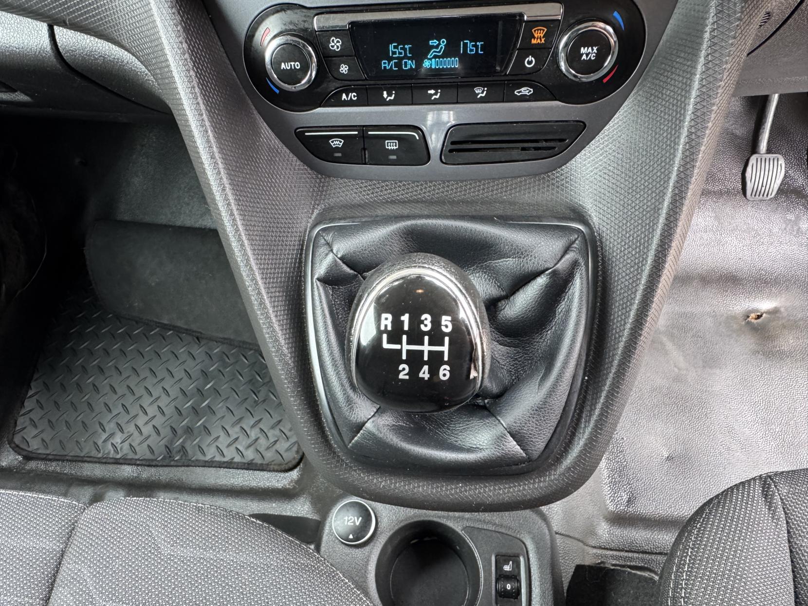 Ford Transit Connect 1.6 TDCi 200 Limited Panel Van 5dr Diesel Manual L1 H1 (124 g/km, 113 bhp)