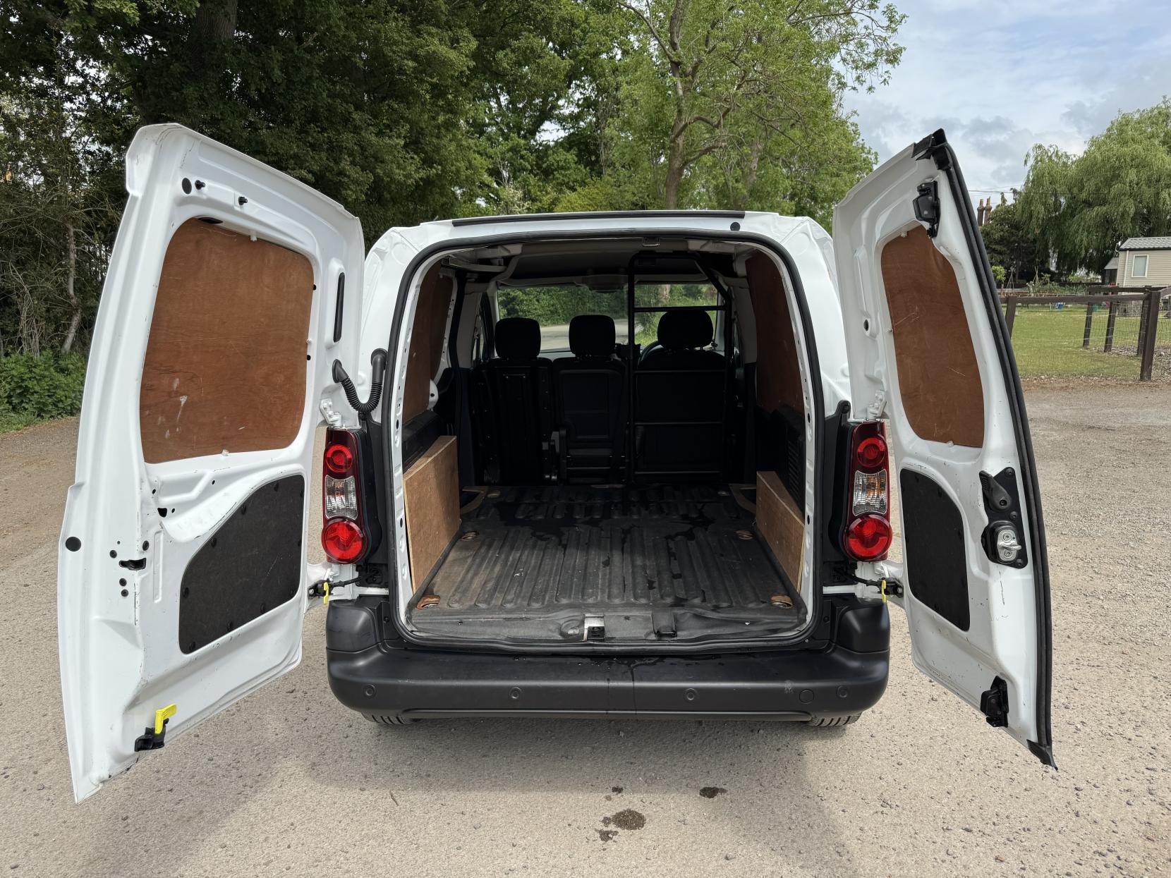 Citroen Berlingo 1.6 BlueHDi 850 Enterprise Panel Van 5dr Diesel Manual L1 (112 g/km, 100 bhp)