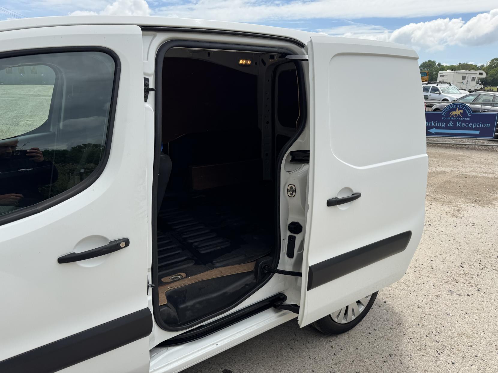 Citroen Berlingo 1.6 BlueHDi 850 Enterprise Panel Van 5dr Diesel Manual L1 (112 g/km, 100 bhp)