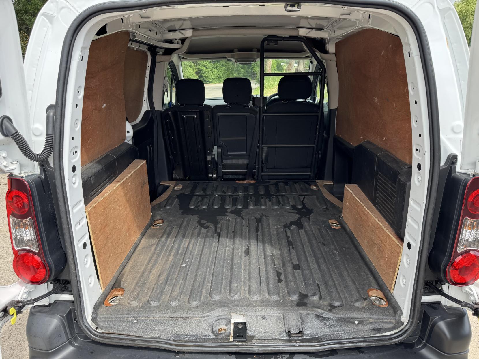 Citroen Berlingo 1.6 BlueHDi 850 Enterprise Panel Van 5dr Diesel Manual L1 (112 g/km, 100 bhp)