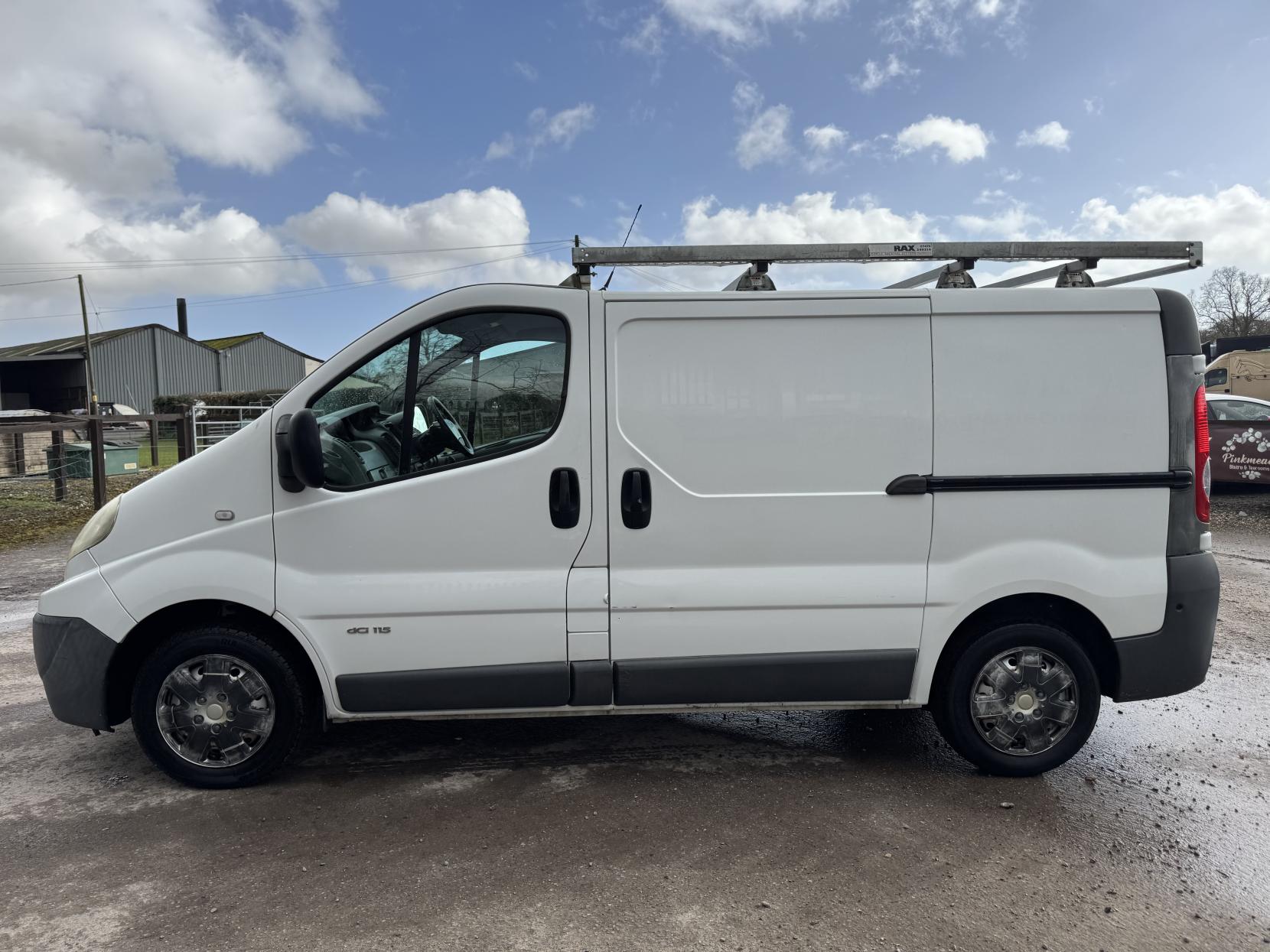 Renault Trafic 2.0 dCi SL27 Panel Van 4dr Diesel Manual L1 H1 (Phase 3) (195 g/km, 115 bhp)