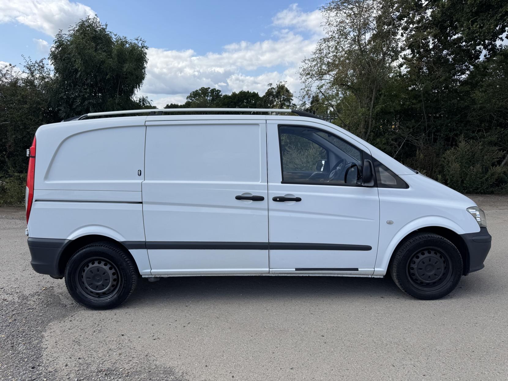 Mercedes-Benz Vito 2.1 110 CDi Panel Van 5dr Diesel Manual L1 (206 g/km, 95 bhp)